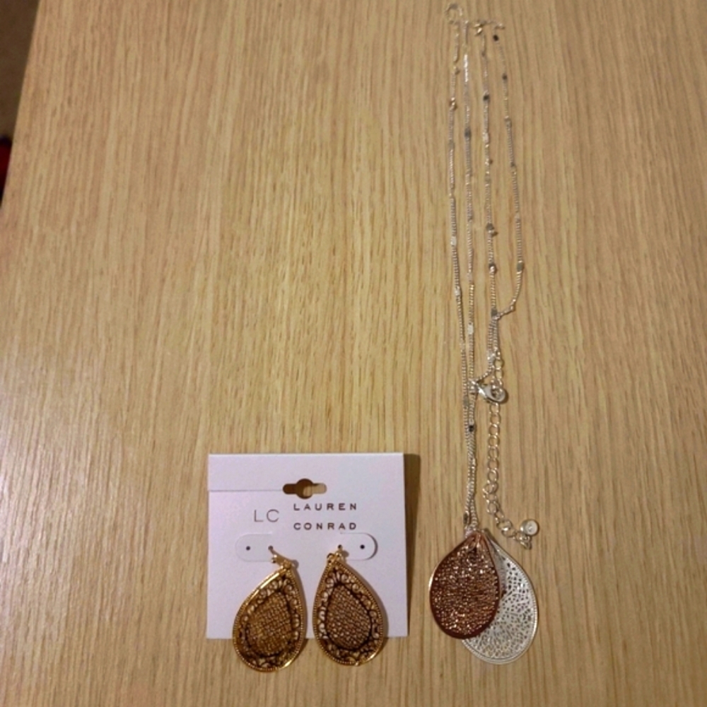 Lauren conrad earring necklace set